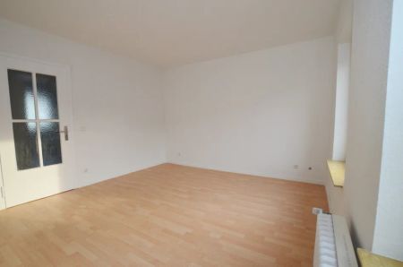 Möbel einpacken und einziehen Frisch renovierte 3 Zimmer-Wohnung im Zentrum von DUI-Hochemmerich - Photo 4