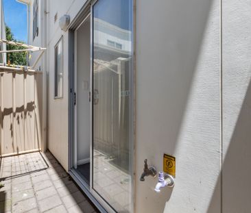 2 Bedroom townhouse in the heart of Munno Para - Photo 3