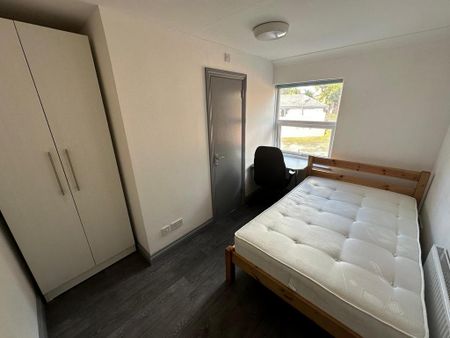 3 bedroom house share to rent - Photo 3