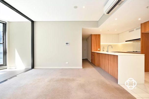 609/2 Waterways Street, 2127, Wentworth Point Nsw - Photo 1