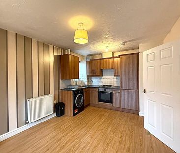 2 bedroom flat to rent - Photo 2