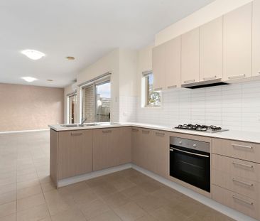 2 BEDROOM UNIT THAT WILL DEFINITELY IMPRESS! - Photo 3