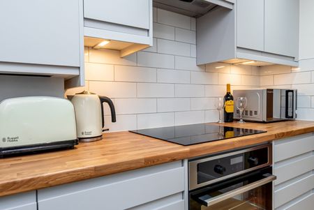 2 Bed Flat, Brighton Road, CR8 - Photo 5