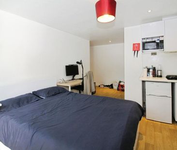 Studio to rent - Photo 3