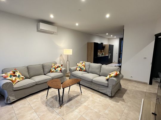 Location Appartement 4 pièces 79m² NARBONNE 11100 - Photo 1