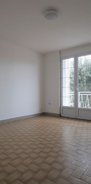 T2 - LIVRY GARGAN - - Photo 1