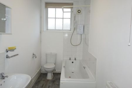 1 bedroom flat to rent - Photo 4