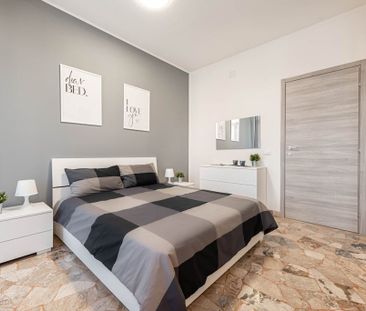 Via Buie, Padova, Veneto 35135 - Photo 3