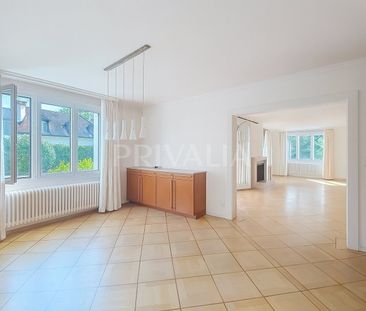 Charming detached villa with pool in a quiet and green environment - Photo 4