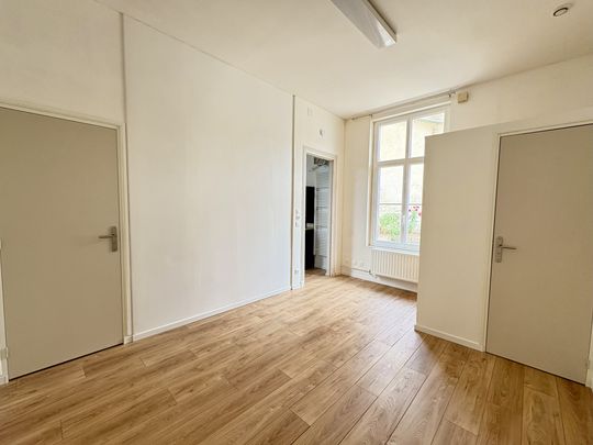 Studio (toutes charles incluses) - BAS DU CENTRE VILLE - Photo 1