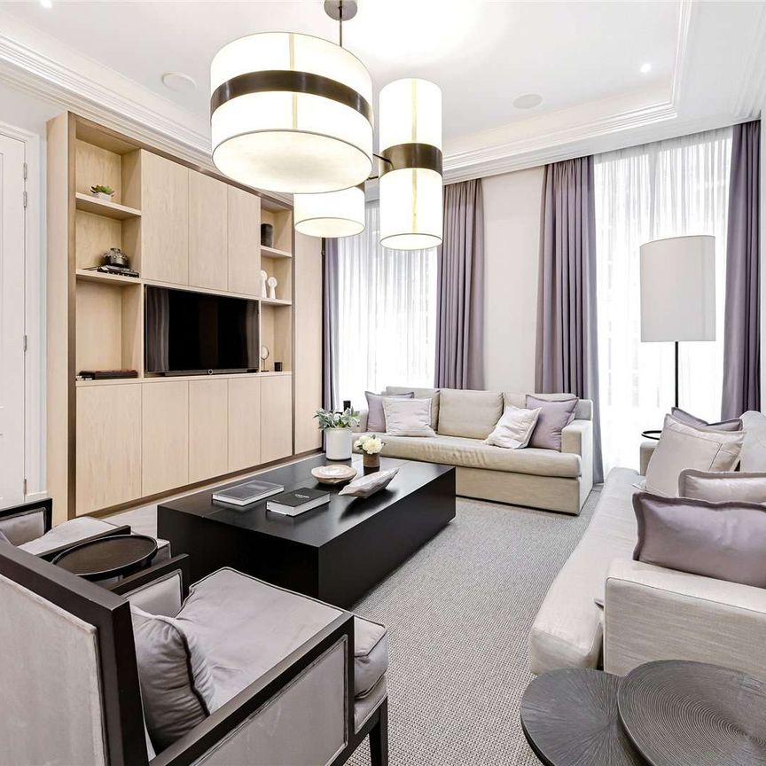 Exceptional 3 bedroom, 3 bathroom lateral apartment in a prestigious development with concierge, and facilities including a gym, yoga studio and meeting room. - Photo 1