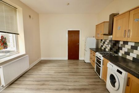 3 Bed Flat, New Ferry Road, CH62 - Photo 3