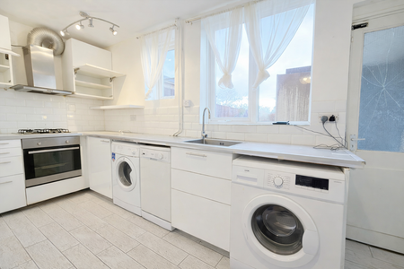 2 bedroom semi-detached house to rent - Photo 4