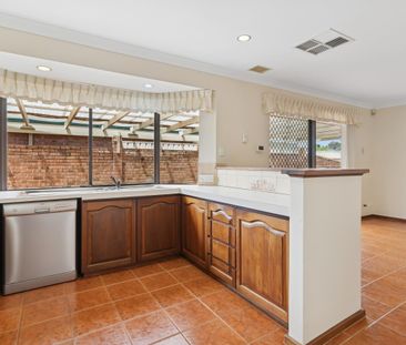 17A Godbold Close - Photo 4