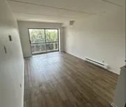 1 room apartment of 97m² in Gatineau - Photo 2