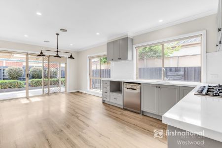 A Hidden Gem in the Heart of Werribee! - Photo 4