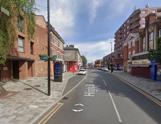 Studio Flat, High St, HA3 - Photo 1