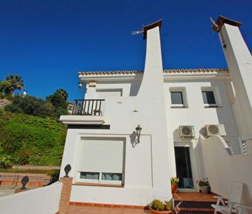 Chalet individual en urbanización de Alhaurín de la Torre – alh27jv - Photo 2