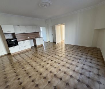 A LOUER APPARTEMENT T3 ENTIEREMENT RENOVÉ HYPER CENTRE D'ANGERS - Photo 6