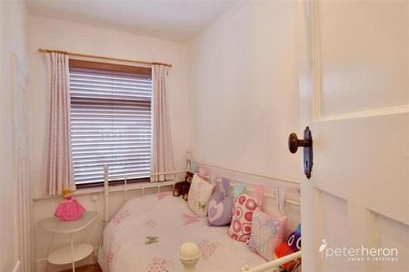 Dunmore Avenue, Seaburn, Sunderland, SR6 - Photo 3