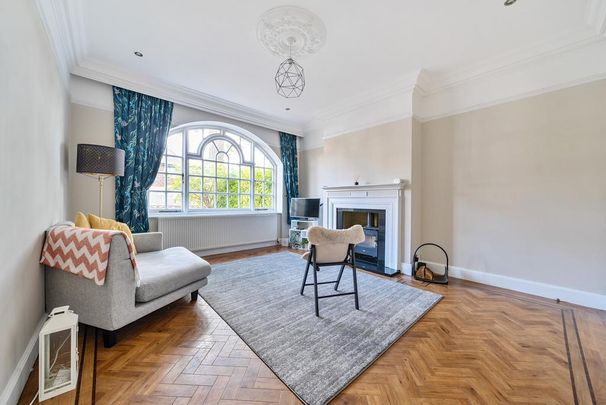 6 bedroom semi-detached house to rent - Photo 1