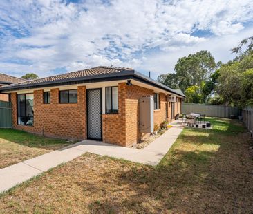 FRESHLY RENOVATED - CONVENIENT AND COMFORTABLE LIVING! - Photo 6