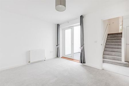 2 bedroom detached house to rent - Photo 2