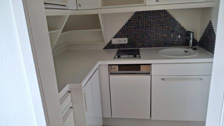 Dachgeschoßwohnung in bester Lage - Photo 3