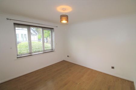 1 bedroom ground floor flat to rent - Photo 2