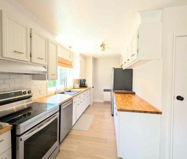 À louer — maison lumineuse avec une immense cour arrière à L’Île-Pe... - Photo 3