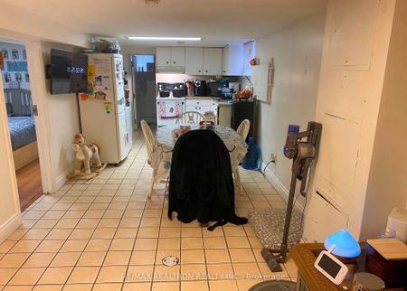 For Lease - 14 Danesbury Avenue, Toronto, Ontario - Photo 2