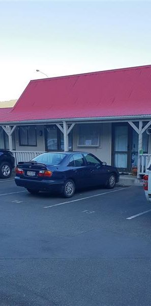 Studio in Belmont Boarding House - Photo 1