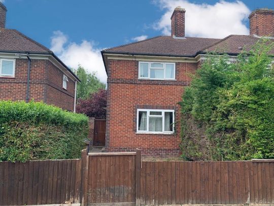 3 bedroom end of terrace house to rent - Photo 1