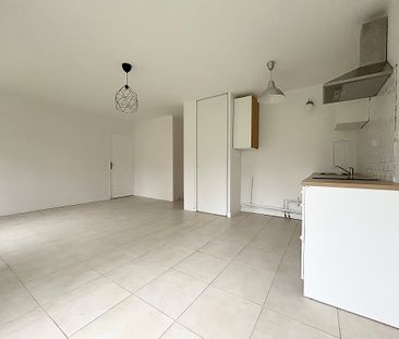 Location Appartement 2 pièces 43m² - Photo 2