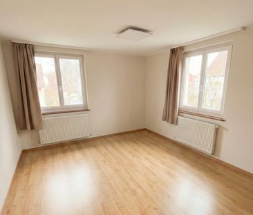 Rent a 4 rooms apartment in Schaffhausen - Photo 2