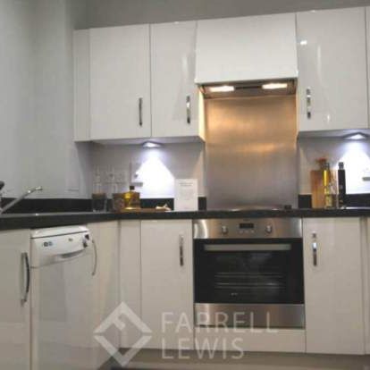 1 bedroom property to rent in Southall - Photo 1