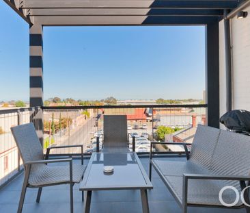 Open the Door To Modern Living in the Heart of Bowden - Photo 5