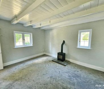 2 bedroom cottage to rent - Photo 2