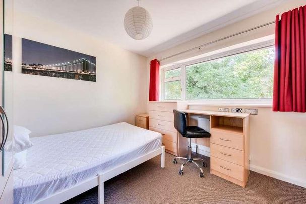 Crossways, Canterbury, CT2 - Photo 1