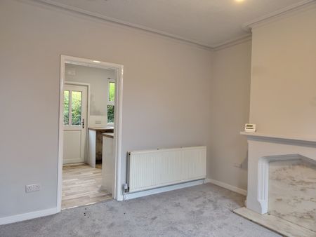 2 Bed Terraced House, Valley Road, S8 - Photo 2