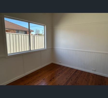 102 East Street, Nowra, NSW 2541 - Photo 1