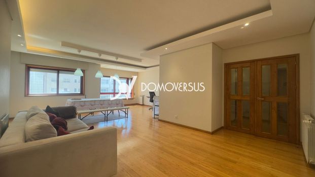 Apartamento T3 em Porto - Foto 1