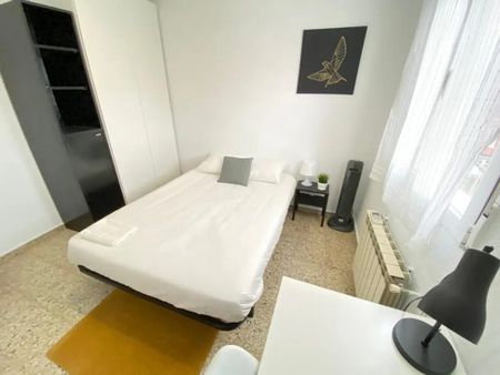 Calle del Poeta Blas de Otero, Madrid, Community of Madrid 28017 - Photo 5