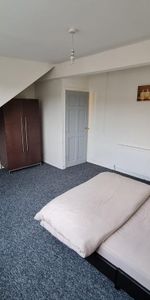 3 bedroom house share to rent - Photo 3