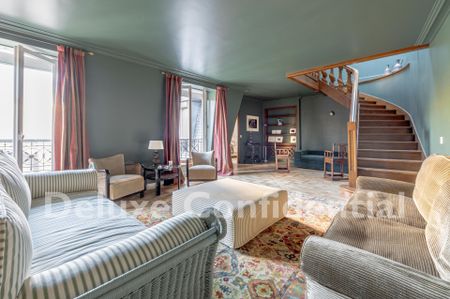 Location Meublée dernier étage, calme, climatisation - Photo 5