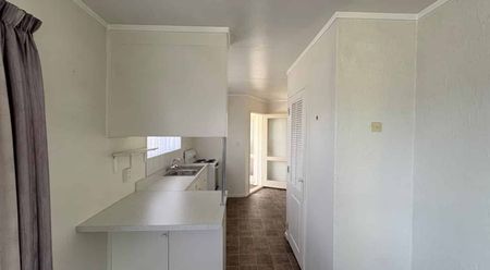 LEVIN - 3 BEDROOMS PLUS - Photo 3