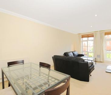 2 bedroom flat to rent - Photo 2