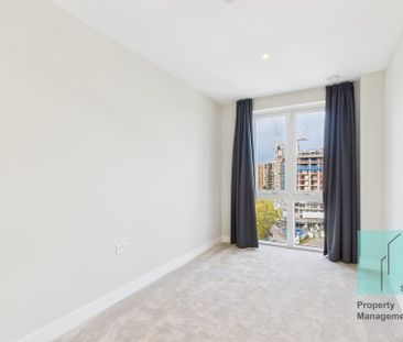 Flat to rent - Cairncross House, London, SE3 - Photo 5