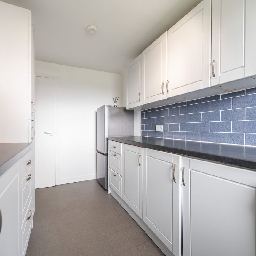 Irving Court - Photo 1
