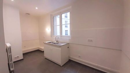 location Appartement T4 DE 130.05m² À PARIS - Photo 4